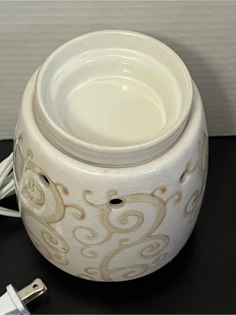 Cappuccino Swirl Barrista Scentzy Warmer in Cream